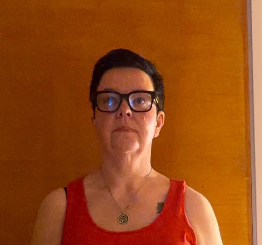 Sirpa, 3 kuukautta ohjelman jälkeen, kuvattu edestä.